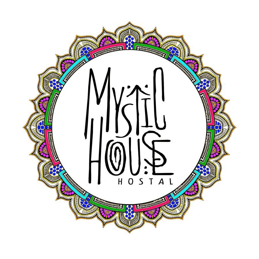 Hostel Mystic House *