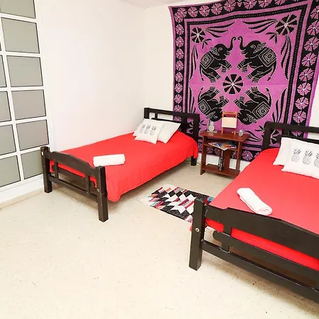 Hostel Mystic House *